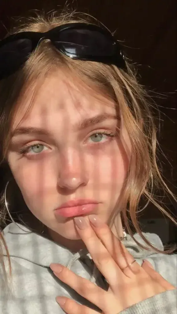 Beautiful Girl Eyes Pic DP