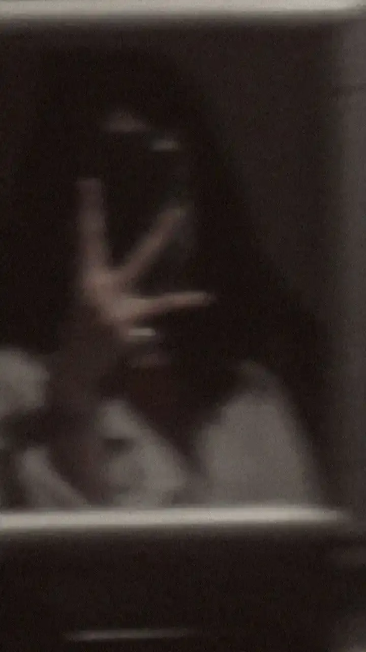 Blur girls dp aesthetic Blur girls dp aesthetic