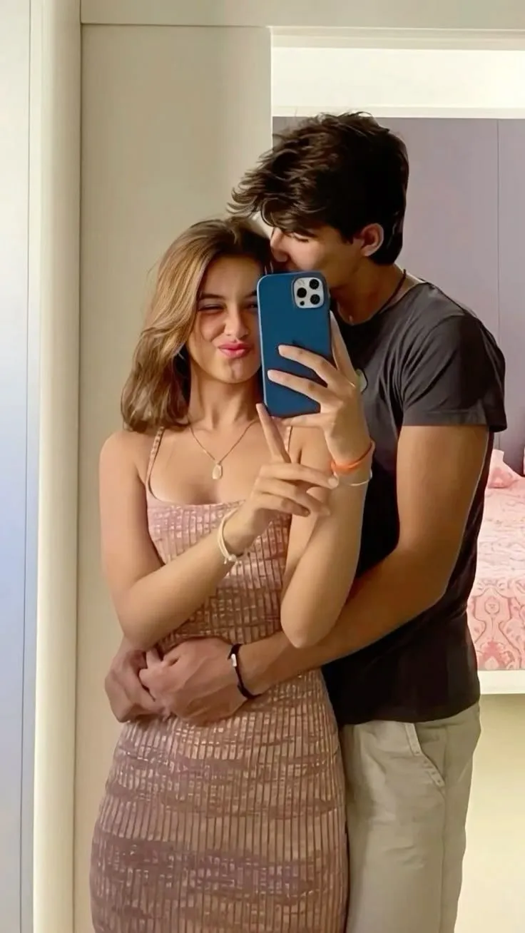 Couple Romantic Dp