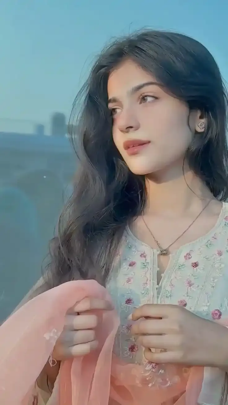 Cute Attitude Girls Dp