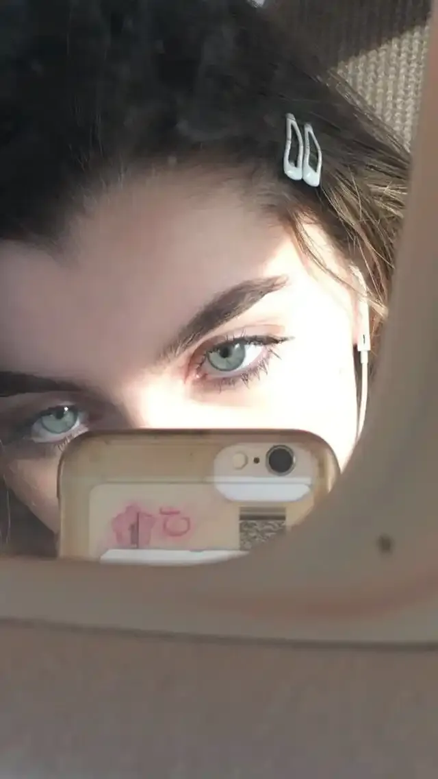 Cute Eye Girl Pic