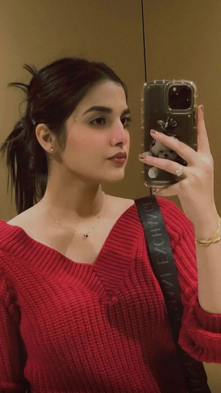 Cute Girl Wallpapers