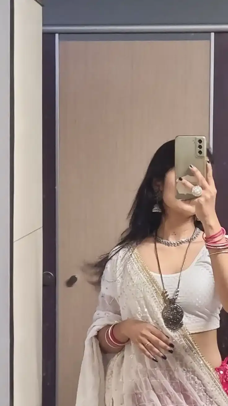 Girls Hidden Face DP For Instagram Girls Hidden Face DP For Instagram