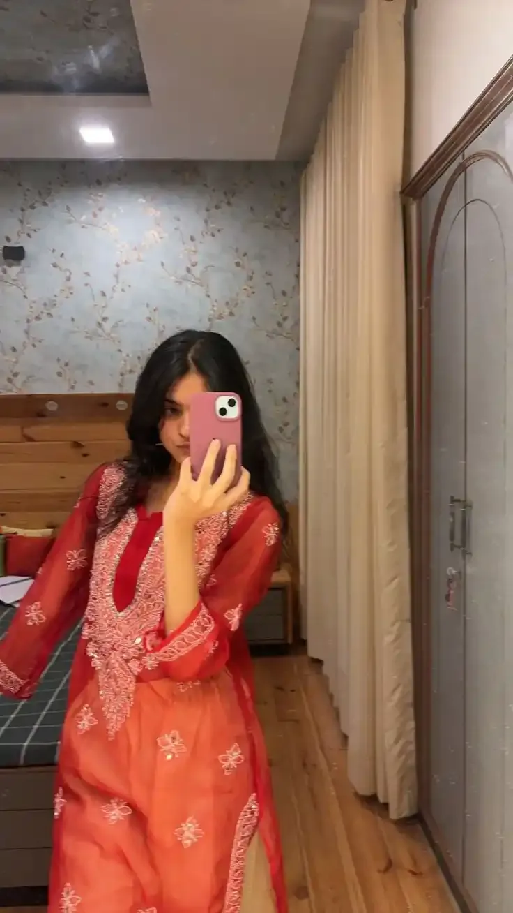 Hide Face Girl Pic Blur Hide Face Girl Pic Blur