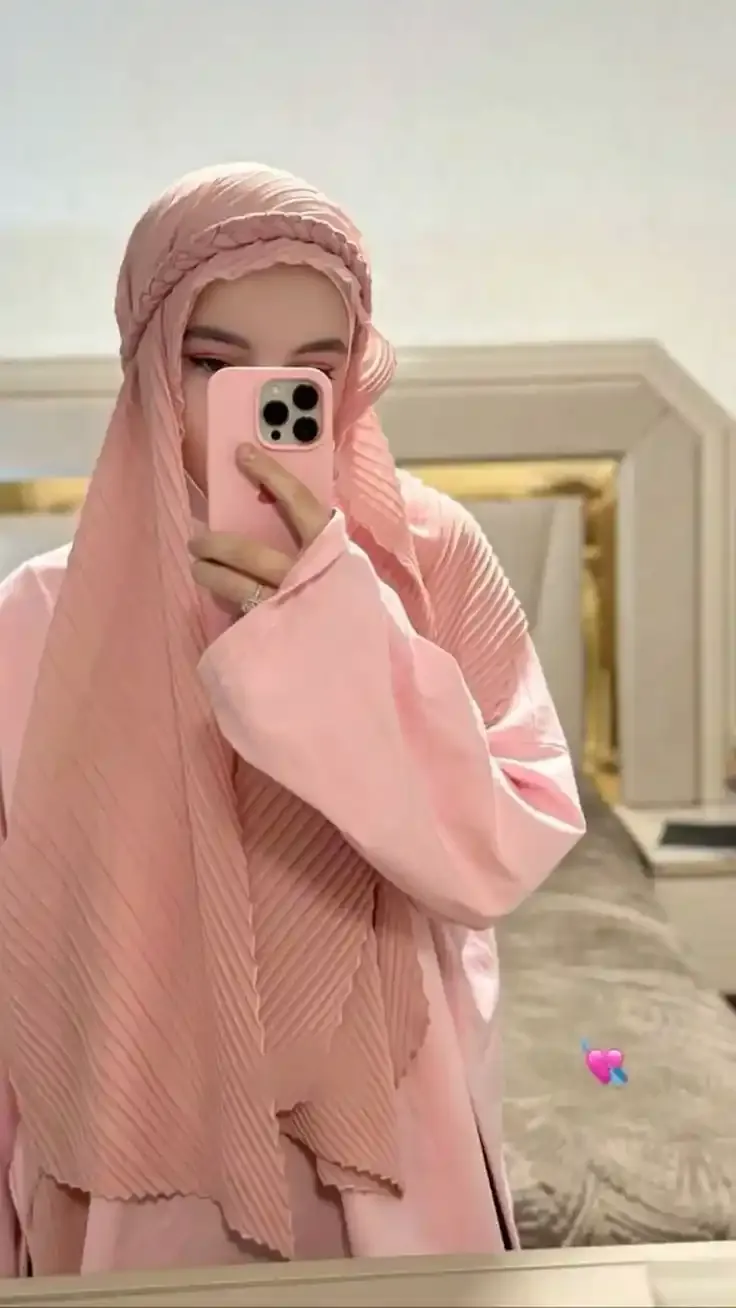 Hijab Girl Pic