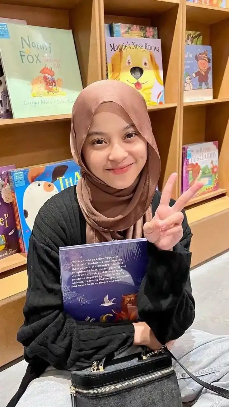 Instagram Cute Hijab Girl Dp
