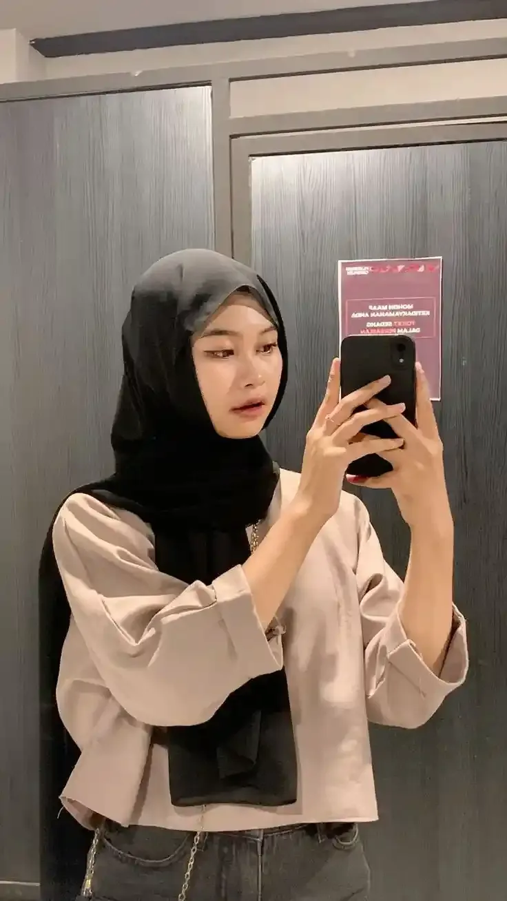 Islamic Hijab Girl Photo