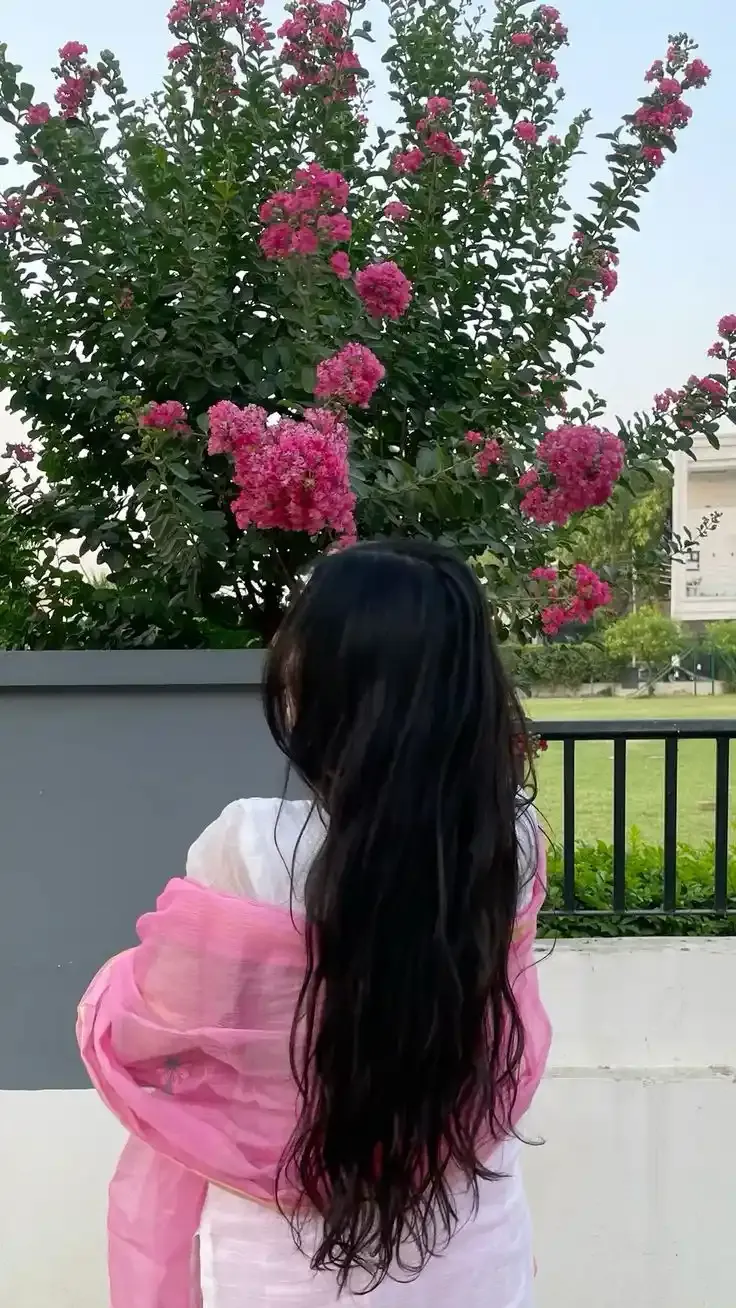 Long Hair Hidden Face Girl DP Indian Long Hair Hidden Face Girl DP Indian