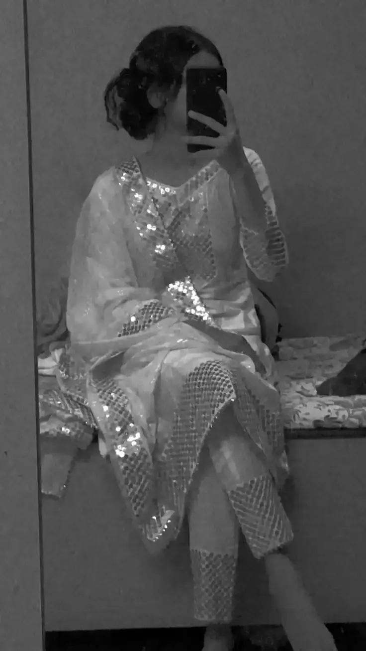 Mirror Selfie Girl