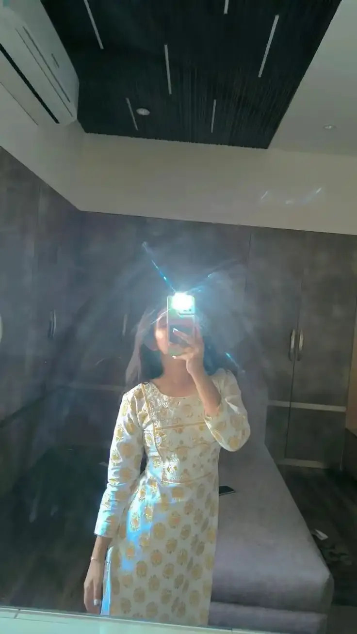 Real Hide Face Girl Pic Real Hide Face Girl Pic