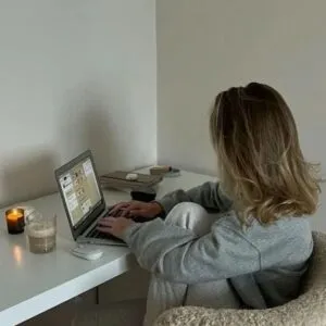 Study Girl Dp For Whatsapp In English