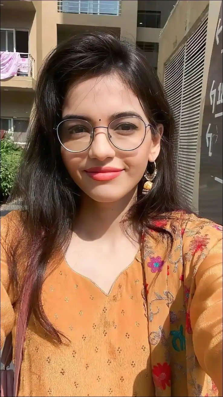 Stylish Girls Pictures