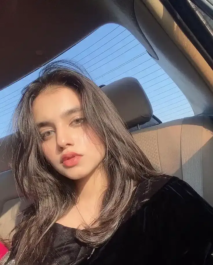 beautiful real simple girl beautiful real simple girl