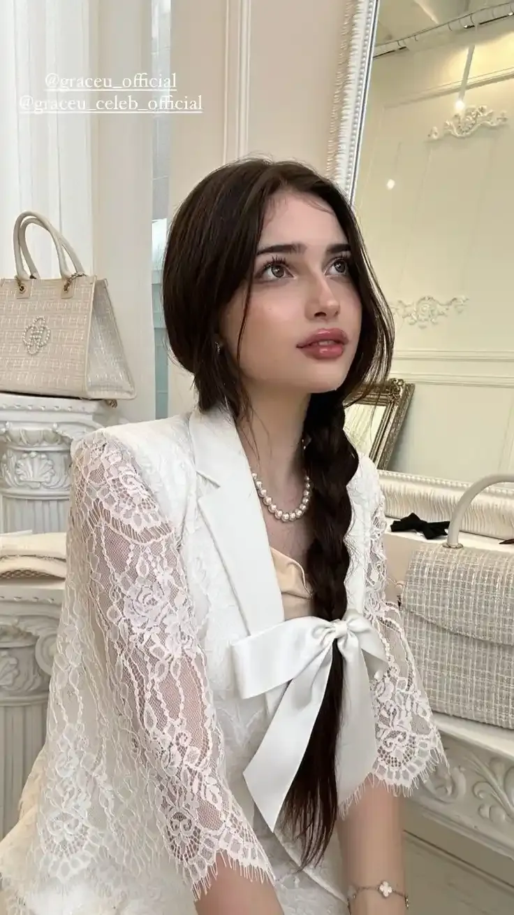 innocent instagram dp for girls