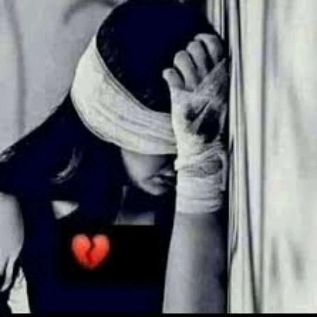 mood off dp girl alone