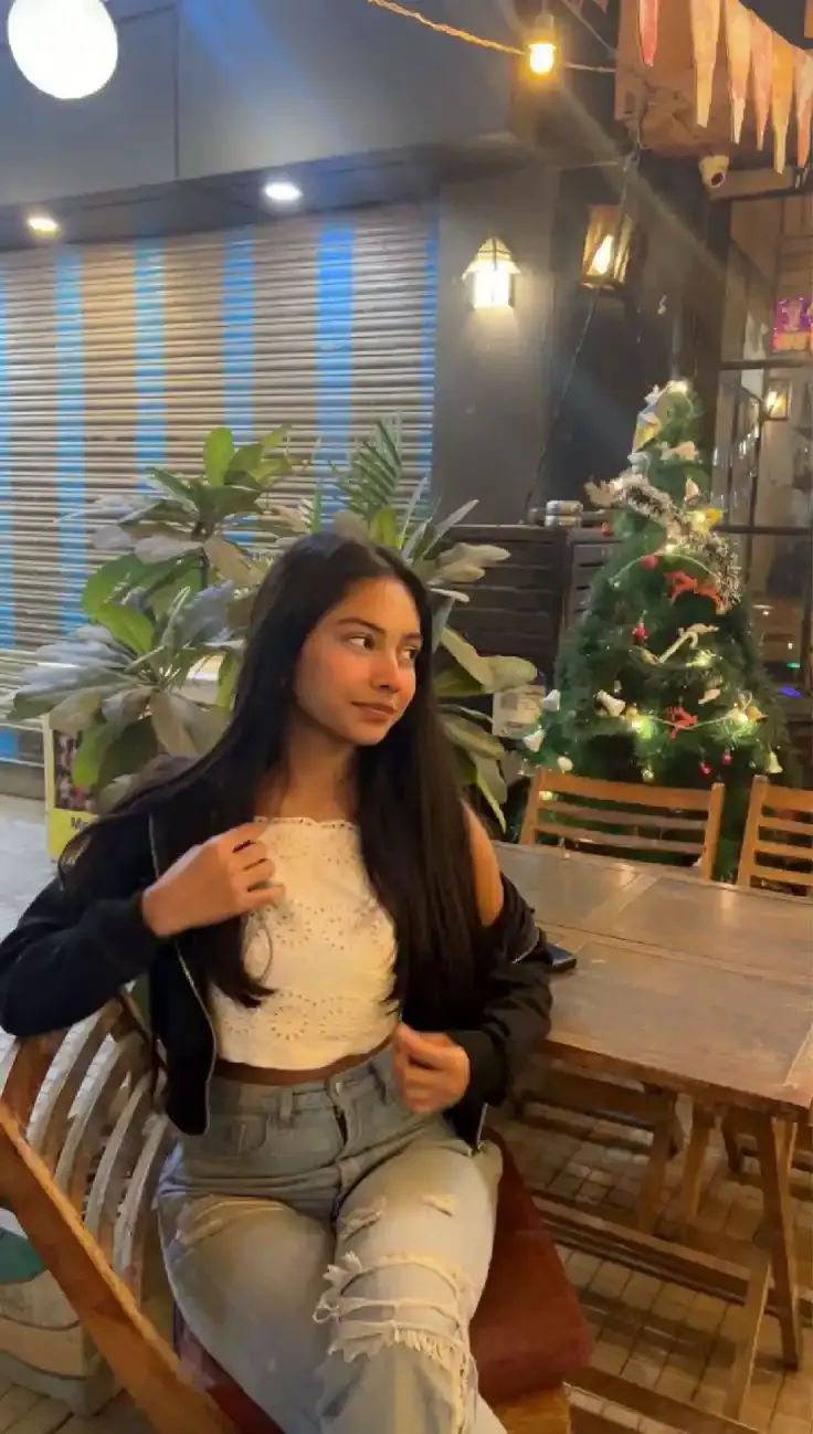 stylish beautiful girl dp stylish beautiful girl dp
