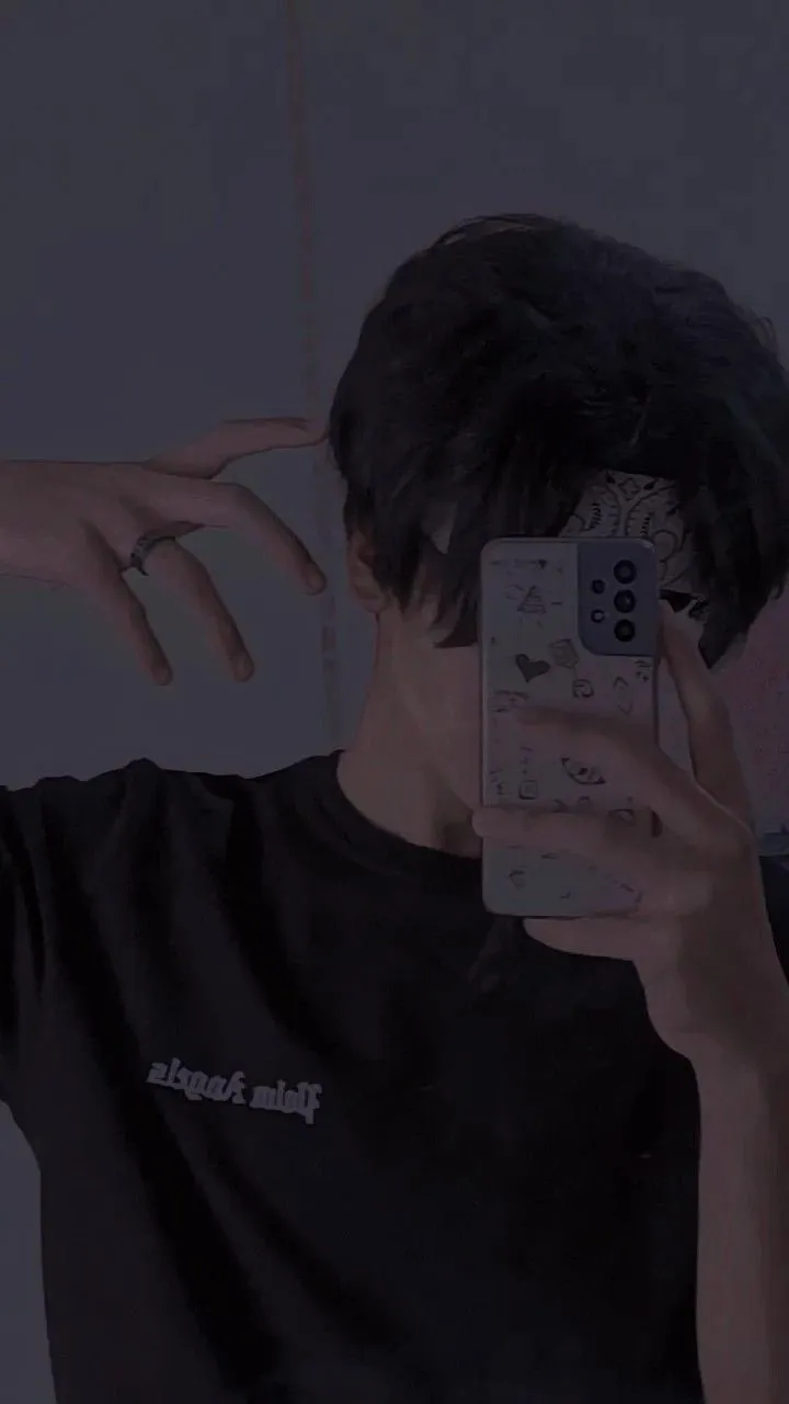 Aesthetic Blur Boys Profile Picture