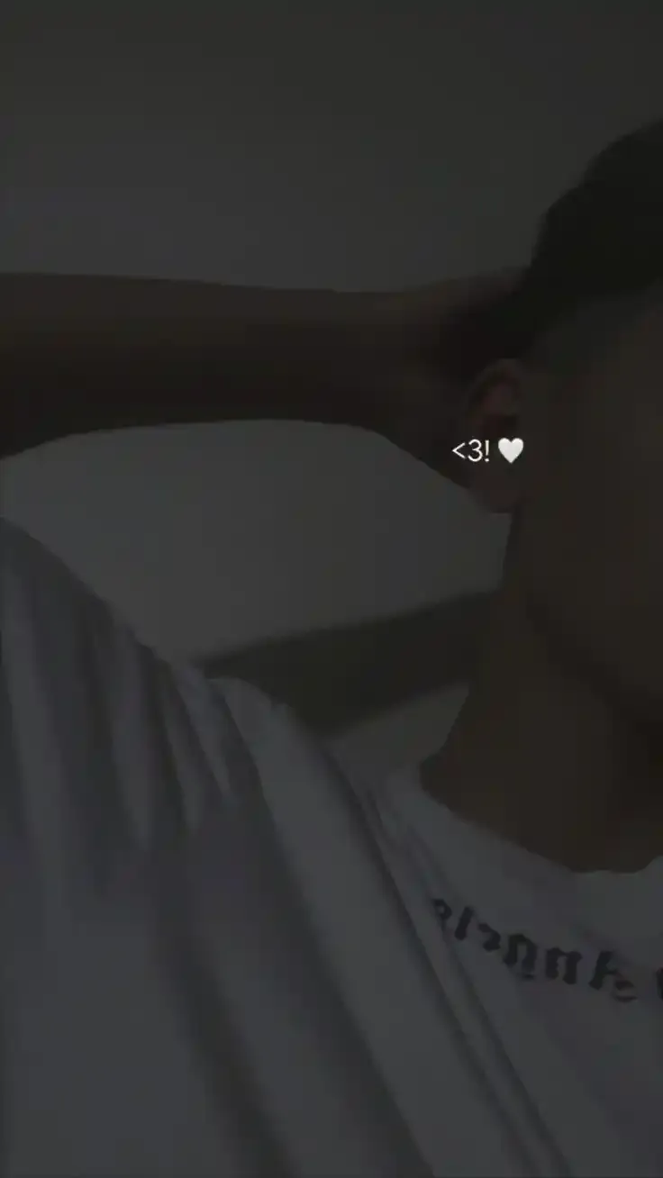 Blur Face Boys DP