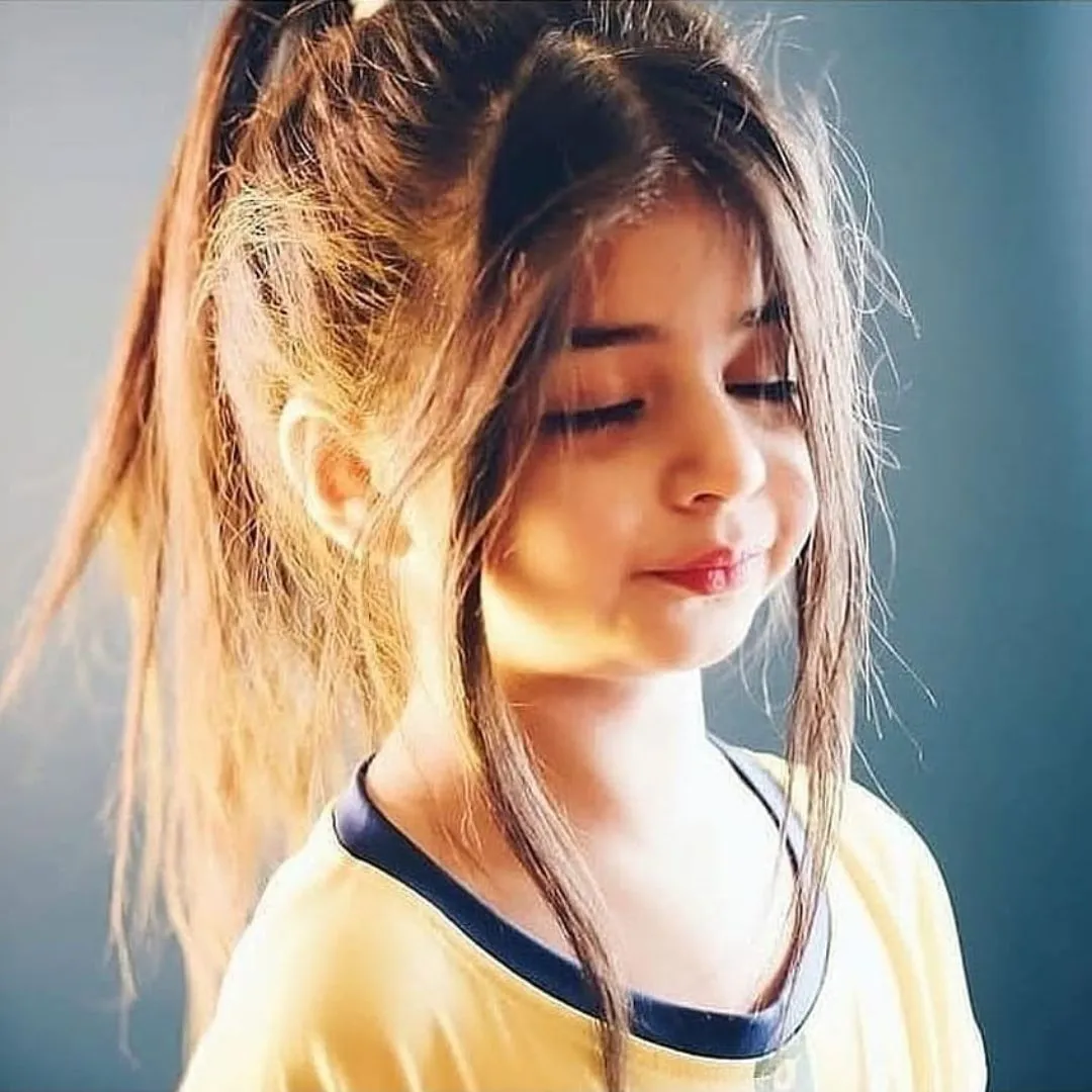 Cute baby girl dp for whatsapp