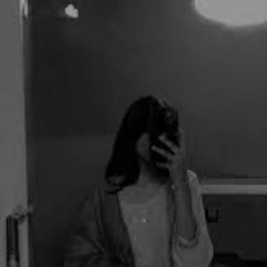 Selfie Attitude Girl Dp