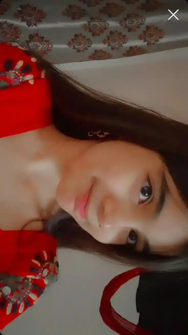 Stylish Girl Instagram Profile Picture